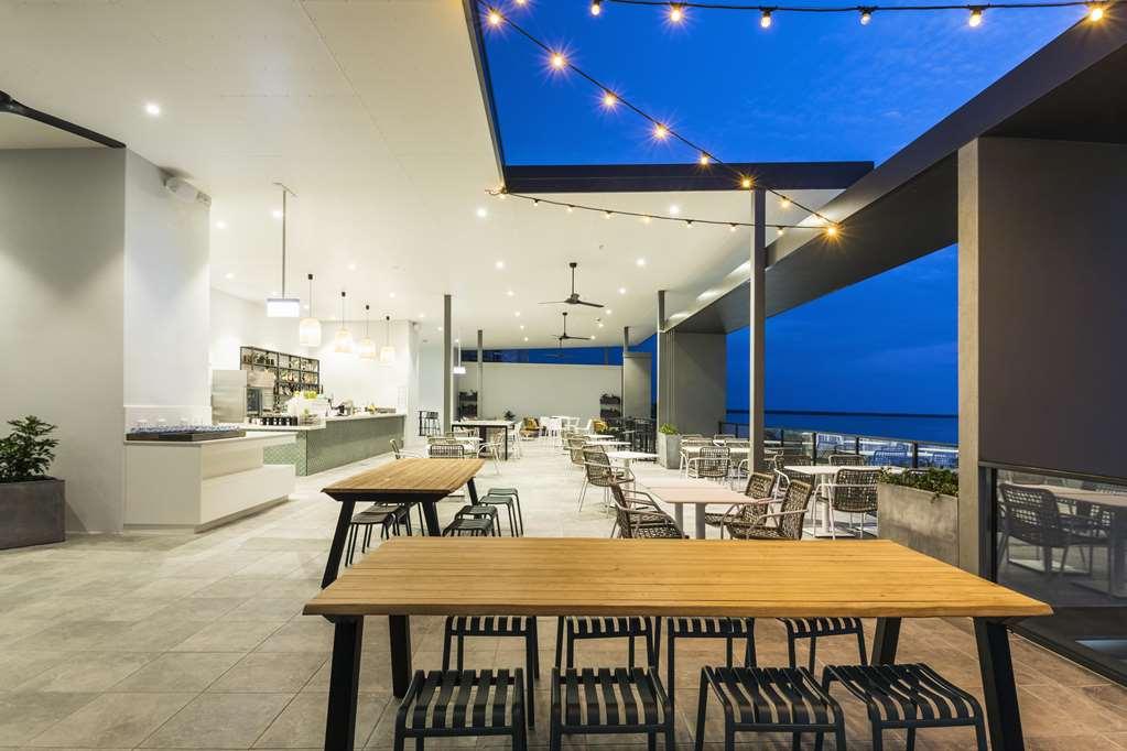 Oaks Cairns Hotel Restoran gambar